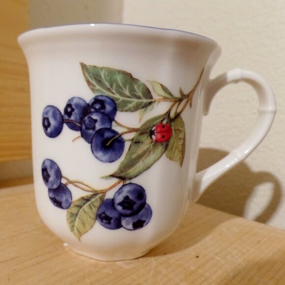 Villeroy & Boch COTTAGE Mugs Cherries & Blueberries~ Germany - Picture 1 of 9